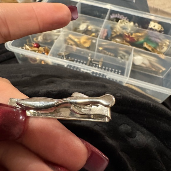 Silver Rectangular Ring with Rope Detail - Picture 5 of 6